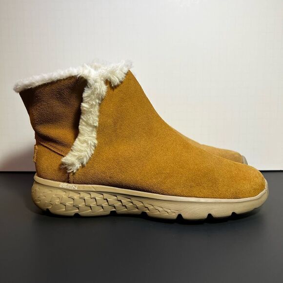 Womens SKECHERS On The Go Joy Bundle Up Tan Fur Lined Ankle Boots / Size 9 - Picture 2 of 9